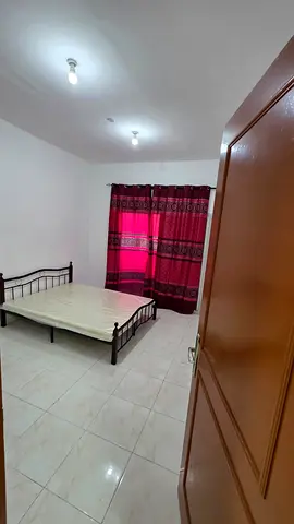 HOT OFFER SHARING ROOM AVAILABLE FAMILY BUILDING 1800