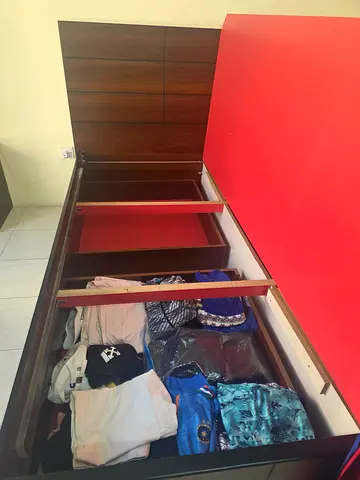 King Size Bed 180cm *200 cm with Mattress