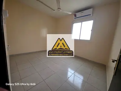 At an excellent price, suitable for everyone, with free maintenance provided by the owner. A very prime location, convenient for all.