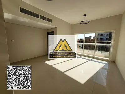 من أفخم وأجمل الشقق في موقع راقي، داخل بناية جديدة أول ساكن، تتميز بمساحات كبيرة جداً وتشطيب عالي الجودة، مناسبة للعائلات الباحثة عن الراحة والرقي في