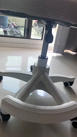 White ergonomic swivel office chair - adjustable height, caster wheels