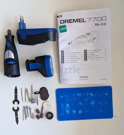 Dremel 7700 Rotary Tool with Accessories