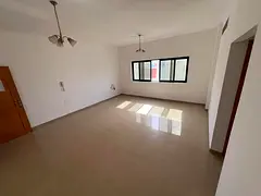 Second tenant - Family residence - Central air conditioning - Built-in wardrobes - Maintenance paid