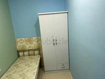Offer Big single Partition for MALE near to mall of The Emirates metro