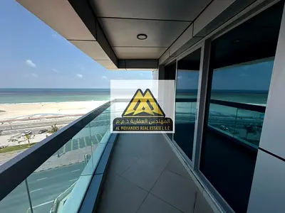 افخو واجمل شقة 3 غرف وصالة بإطلالة بحرية كاملة في برج الكورنيش موقع فاخر وبسعر مناسب جدا