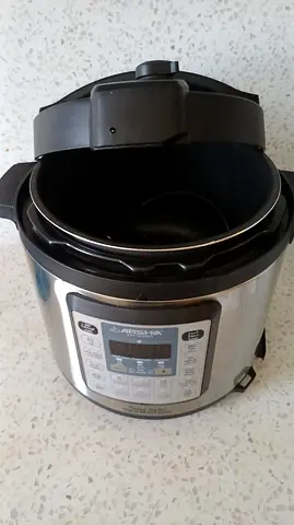 Digital multi pressure cooker