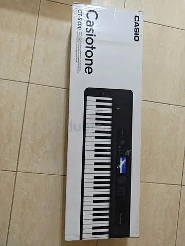 Casio Casiotone CT-S400 61-Key Portable Keyboard (Boxed)
