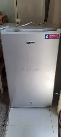 Geepas Single-Door Mini Fridge - Good Working Condition