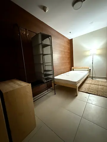 Spacious Room ‼️ close to metro