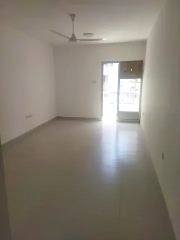 3-bedroom apartment with a living room in Al-Rawla, first occupancy after renovation, large area, 36,000 annually with payment facilities.