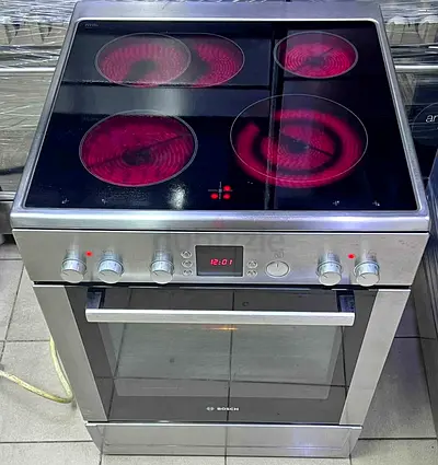 Bosch Free-Standing Electric Cooker with Ceramic Hob and Oven - Good Condition