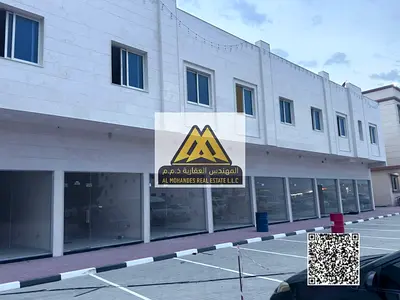 للإيجار بناية استثمارية مميزة في الجرف 3 عجمان خلف سوق السيارات، بناء جديد بالكامل وأول ساكن، فرصة استثمارية قوية بموقع حيوي وعائد ممتاز.