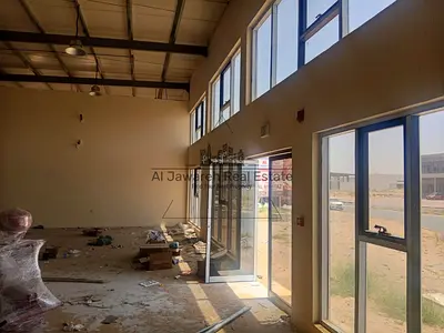 A showroom with land for rent in Umm Al Quwain