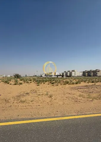 للبيع ارض تجارية في بساتين الزبير. مساحة 5813 قدم سعر القدم 300