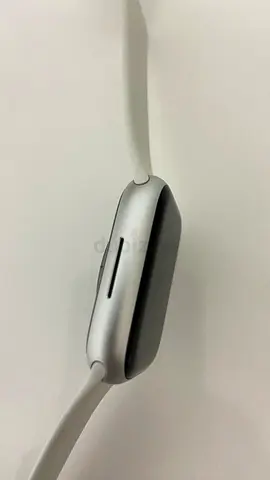 • Aluminum case (White / Silver)
• Battery health: 100% 🔋
• Screen is clean and clear
• Very minor