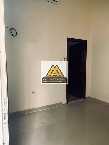 فرصة مناسبة للإيجار في منطقة النعيمية 2 عجمان، استوديو دور أرضي يتميز بسهولة الدخول والخروج، مناسب للأفراد أو العائلات الصغيرة الباحثين عن سكن عملي في