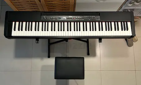 Yamaha P90 Digital Piano + Yamaha Amp + Stand  Stool