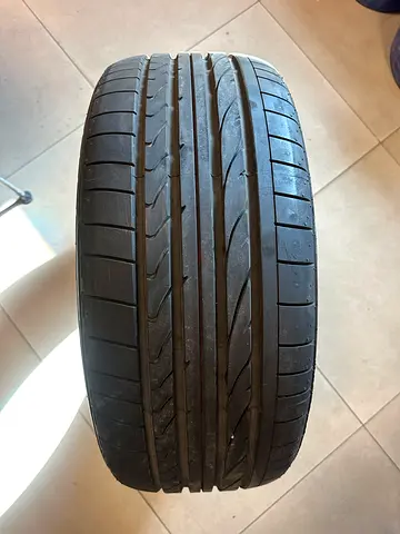 Bridgestone Dueler H/P Sport 275/45R20 Tire