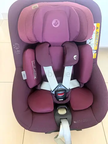 Maxi-Cosi Pearl 360 - 275 AED (Usually over 1250 AED)