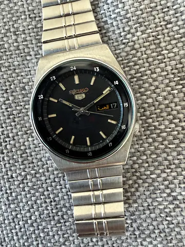 Vintage 1970s Seiko with Arabic-English Day/Date