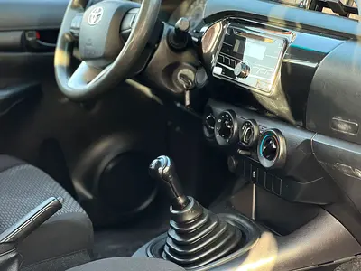 2019 Toyota HILUX photo 14