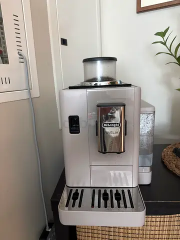 DeLongi rivelia espresso/coffee machine - used, working