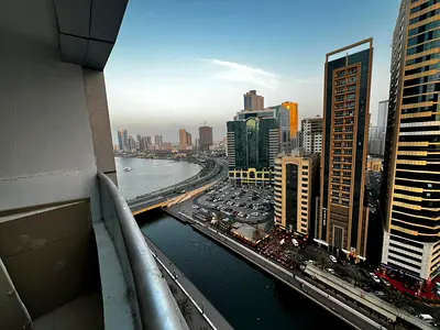 اطلالة بحرية|غرفتين وصالة|باركن|جم ومسبح|تصديق عقد مجانا|استور|غرف ماستر