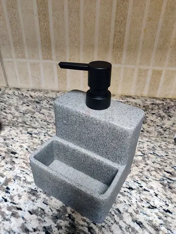 Kitchen soap dispenser
