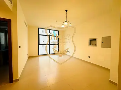FAMILY BUILDING | ON METRO | WITH FREE PARKING | CENTER AC | CENTRAL GAS
