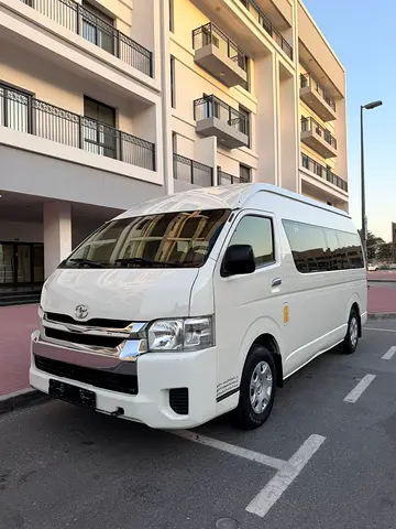 Toyota Hiace GLS 2018 - GCC Specs - Well Maintained