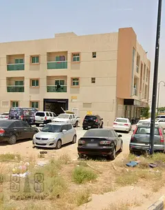 Corner plot of land, permit G=10, a major investment opportunity.