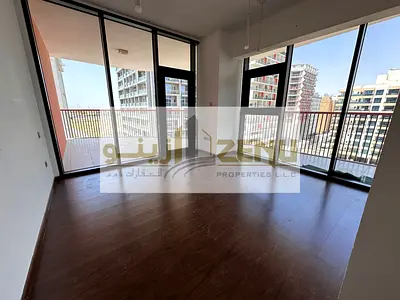 جاهز للانتقال مذهل 1 BHK بسعر في المتناول
