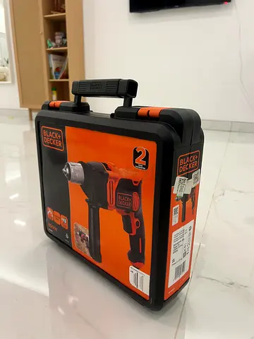 TOOLS BLACK  DECKER 850 W HAMMER DRILL, ALMOST NEW