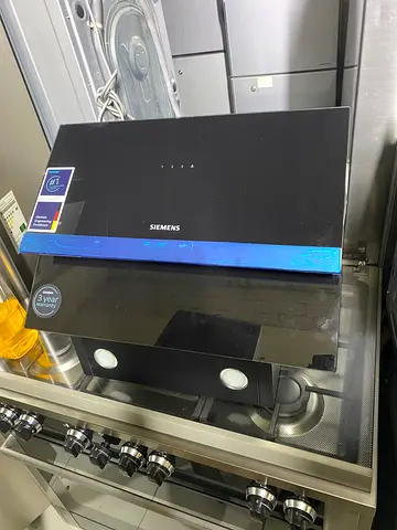 Siemens 60 cm new model hood brand new built in for sale