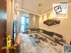 Prime location, two-story building with a roof terrace, 5 rooms, on a main street, directly from the