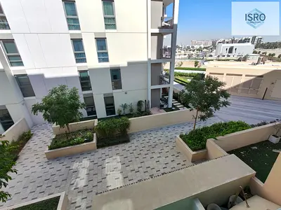 Ready to move -studio-Next to mall
