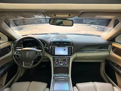 صورة 14 لـ 2019 Lincoln CONTINENTAL