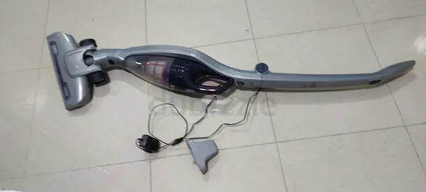 BLACK+DECKER 18V 2-in-1 Cordless Floor and Hand Vacuum Cleaner