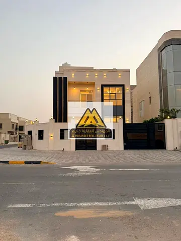 فيلا للبيع | بموقع راقي | تشطيب ممتاز وراقي