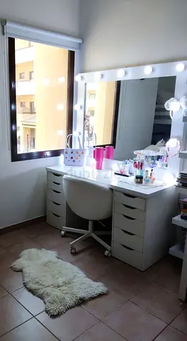 Vanity mirror