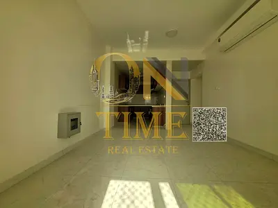Spacious modern designed flat in prime location with all service around