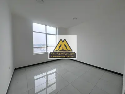 متاحة الآن شقة غرفتين وصالة في منطقة المويهات 2 – عجمان، موقع حيوي وقريب من جميع الخدمات، مناسبة للعائلات