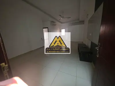 شقة واسعة للإيجار في الروضة 2 بمساحات استثنائية وإطلالة مفتوحة