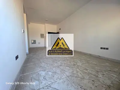 شقة غرفة وصالة أول ساكن للإيجار السنوي في الجرف الصناعية 3 عجمان | غرفة ماستر | 2 حمام | بلكونة بإطلالة مفتوحة | دفع 6 دفعات