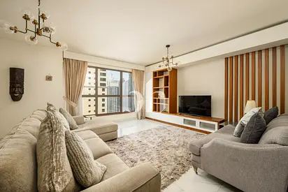 Vacant| Upgraded | sea view| 3 bedroom plus maids