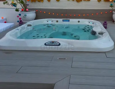 Jacuzzi for sale