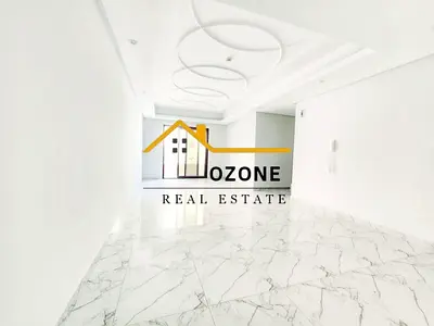 Luxurious 3Bhk with Balcony Close to Safari Mall and Parking C