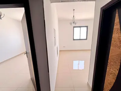 شقة للإيجار السنوي – منطقة العالية (خلف البيت المتوحد) غرفة وصالة غرفة ماستر 2 حمام تكييف مركزي