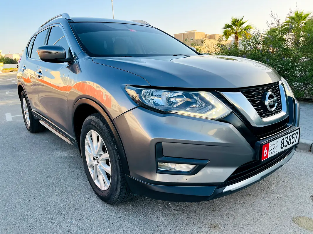 Nissan X-Trail 2021 — photo 1 of 9
