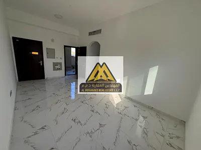 بسعر ممتاز جدا و مناسب للجميع مع صيانه مجانا تشطيبات ممتازه جدا بنايه عائلات موقع ممتاز